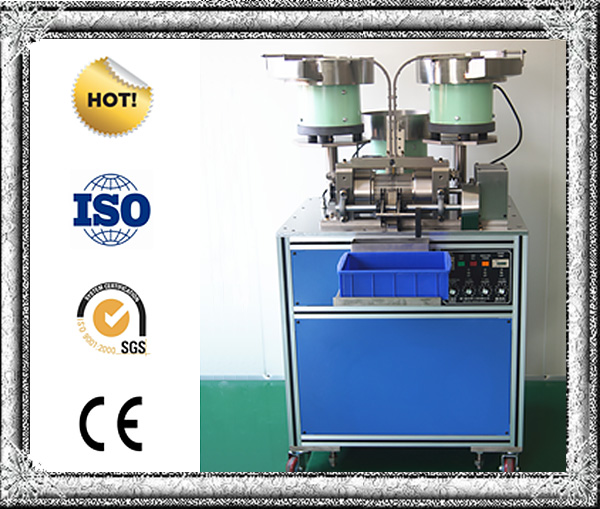 保險絲自動組裝機-（壓雙帽機）